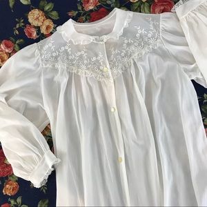 True Vintage White Embroidered Chemise Robe